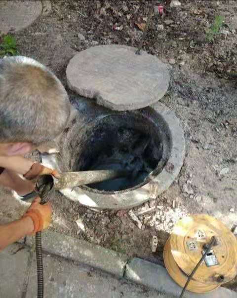 汝南縣疏通下水道電話，24小時服務-- 汝南縣小馬管道疏通中心