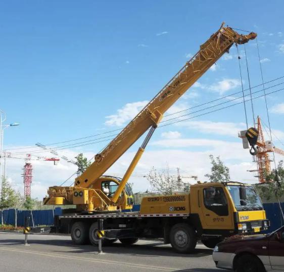 吊車伸縮臂不能正常伸縮的原因是什么？-- 福建省建甌市鴻興吊裝服務(wù)有限公司