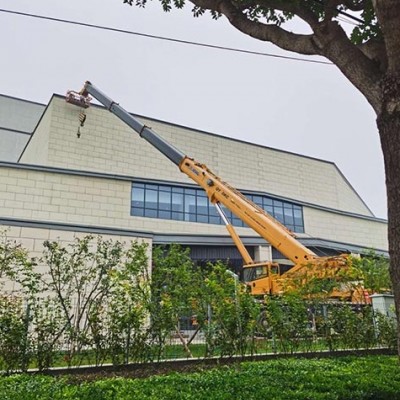 日喀則吊車道路行駛注意事項