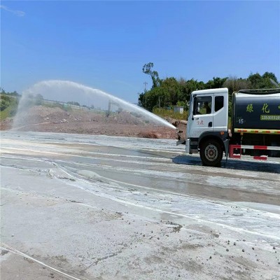 重慶環衛灑水車的操作規范，讓城市更