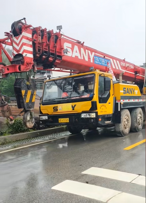 道路救援時(shí)怎樣快速確定故障車(chē)輛位置？-- 始興縣安運(yùn)吊裝吊車(chē)出租公司