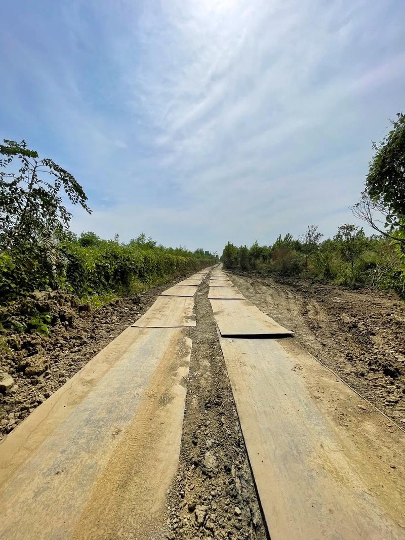 南昌路基箱出租，讓您的道路建設更輕松！-- 南昌市龍宇鋼板出租公司