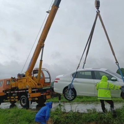 吊車司機經(jīng)驗重要嗎，吊車出租費用包