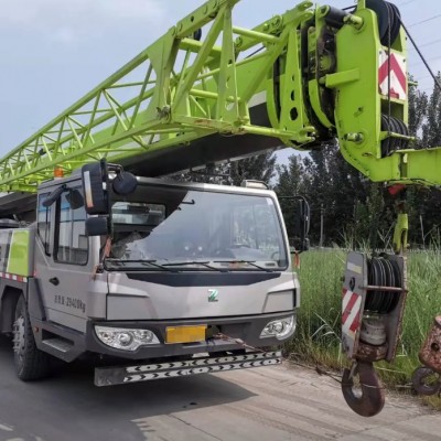 在簽訂吊車出租合同之前，能詳細(xì)了解