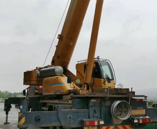 醴陵市吊車租賃價(jià)格與吊車的作業(yè)高度有直接關(guān)聯(lián)嗎？-- 醴陵市本地吊裝服務(wù)有限公司 