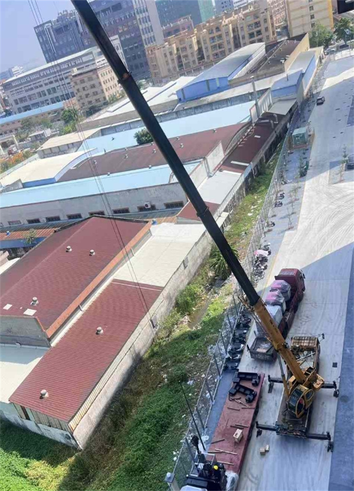 吊車在作業過程中，需要在周邊設定哪些安全警示標志？-- 防城港市兄弟吊裝公司