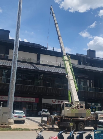 吊車如何能在較短時間內完成大量的重型構件懸掛工作？-- 河池市宜州區勝榮吊裝服務中心