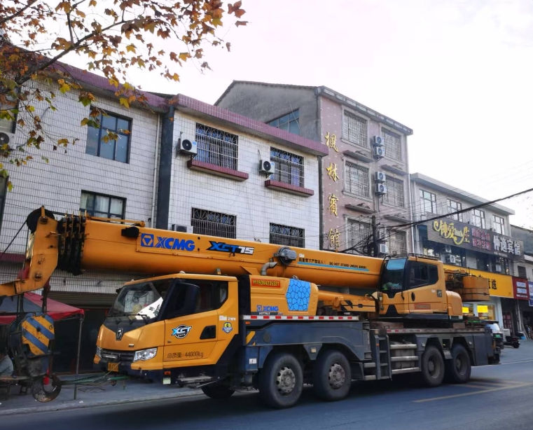 中順吊裝公司，醴陵市吊車出租服務新標桿：高效響應。-- 醴陵市本地吊裝服務有限公司 