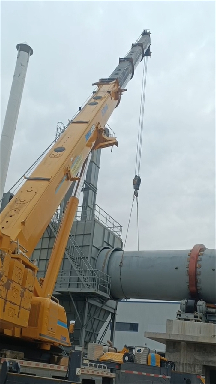 大型吊車在橋梁主塔搭建過程里的關鍵作用！-- 臨汾洪洞建輝吊車吊裝服務中心