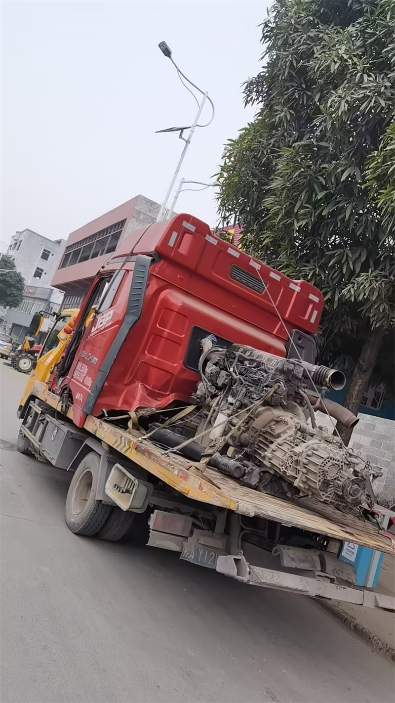 南寧高價(jià)回收廢舊車-- 南寧盈吉報(bào)廢車回收公司