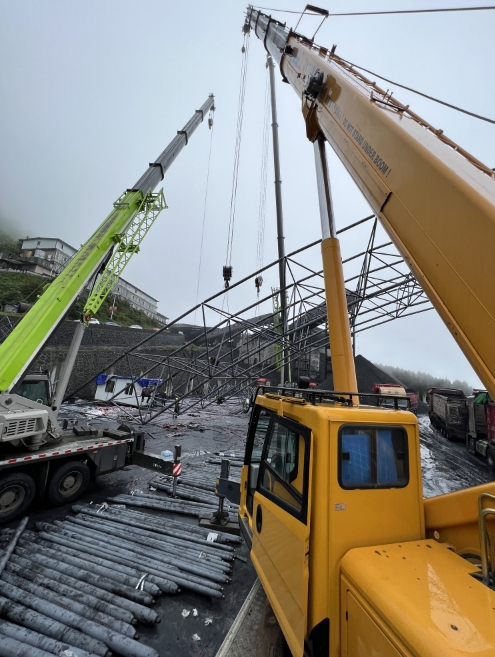 鎮(zhèn)雄吊車出租價格是大家比較關(guān)注的！-- 云南力巨山河工程機(jī)械租賃有限公司