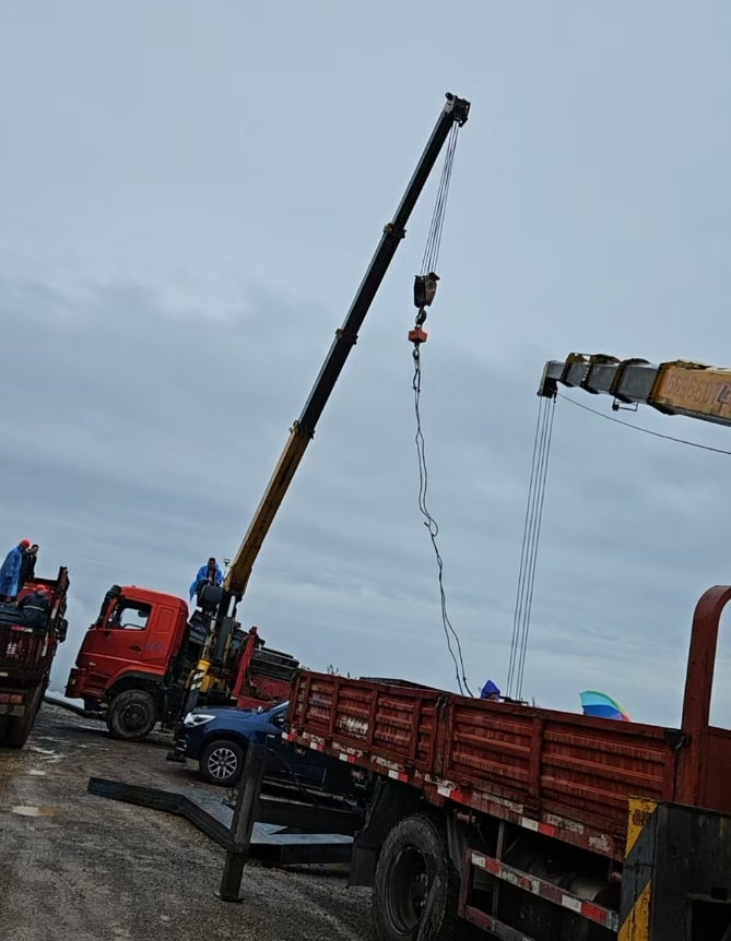 工業廠房建設租吊車，噸位與租金咋權衡？-- 巫山縣啟澤永發裝卸服務有限公司