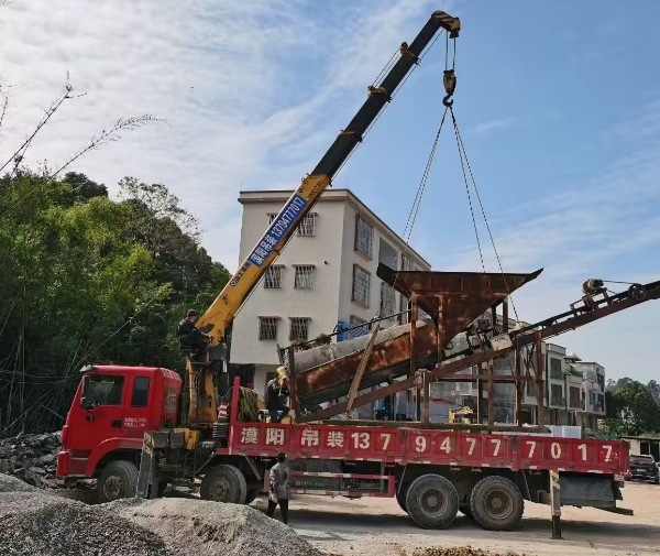 吊車出租按小時計費，夜間價格有區別嗎？-- 陽春市漠陽吊車服務部